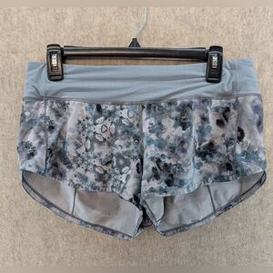 Lululemon Speed Up Low-Rise Short 2.5"Kaleidofloral Multi / Blue Cast,‎ Size 6